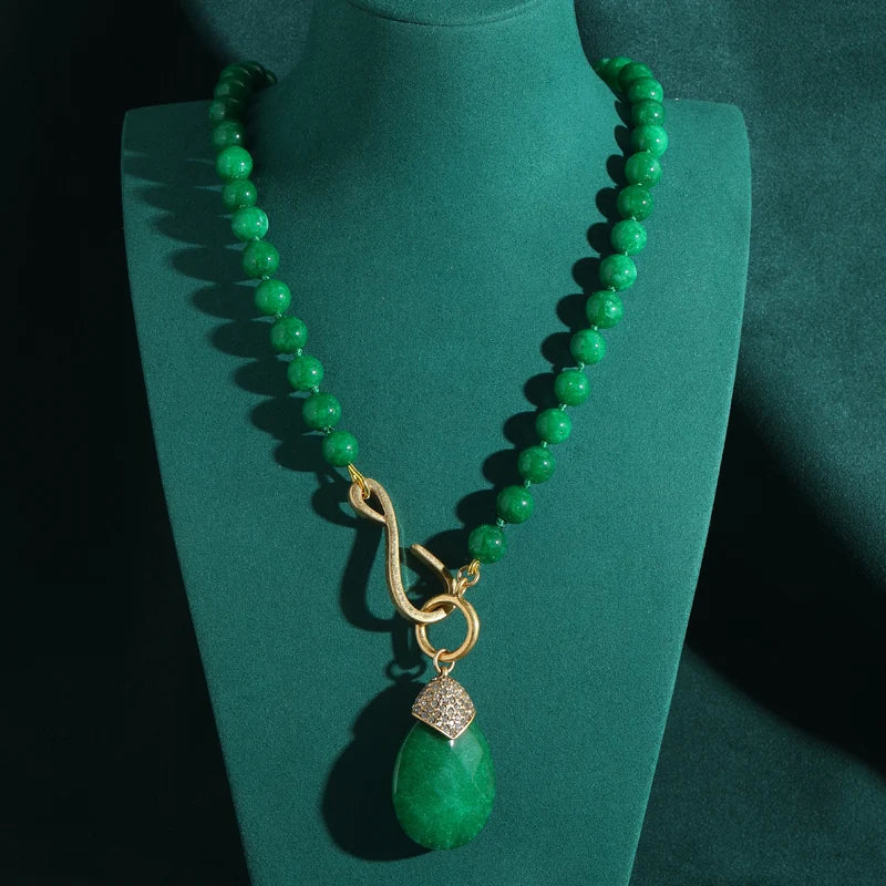 Vintage Emerald Green Water Drop Pendant Necklace