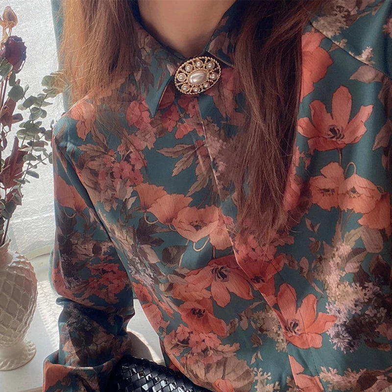 Golden Pearl Halo Brooch – Retro Glam Revival