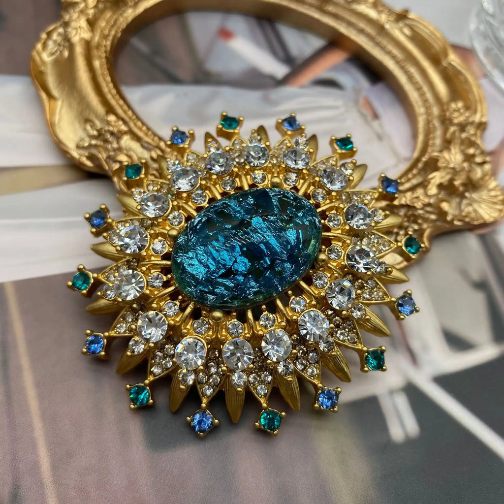 Vintage 1970s Glamour Starburst Crystal Brooch