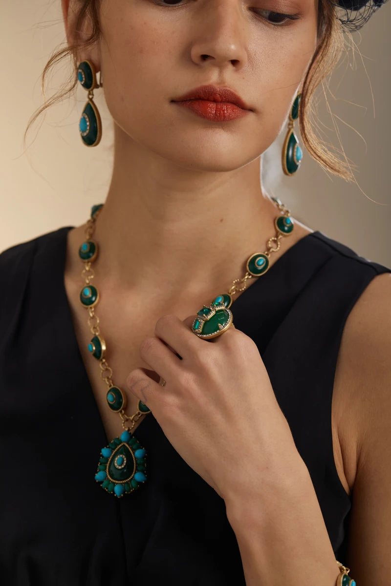 Retro Green Natural Stone Pendant Necklace