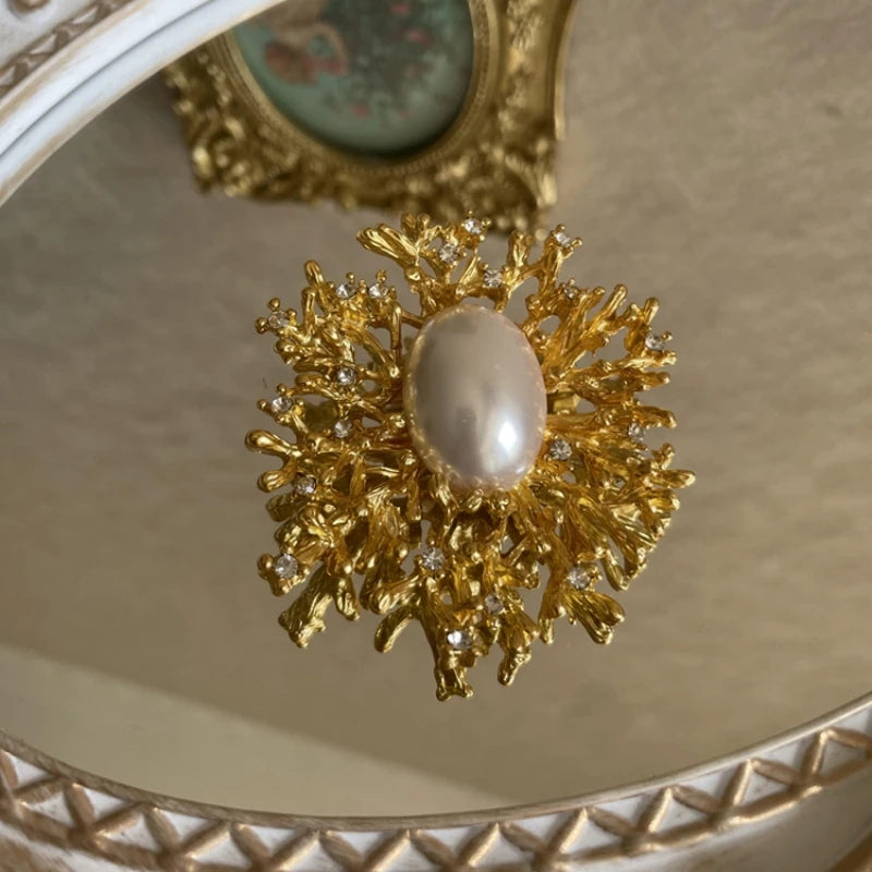 Vintage 1960s Gold Sunburst Pearl Brooch