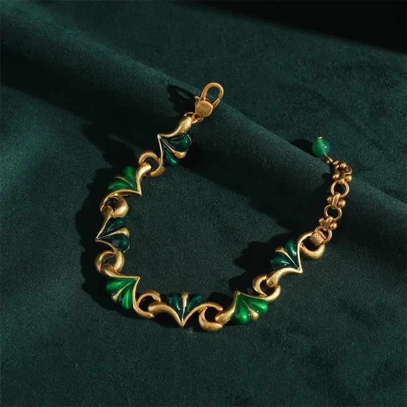 Vintage Green Heart Charm Bracelet – Gold-Plated Adjustable