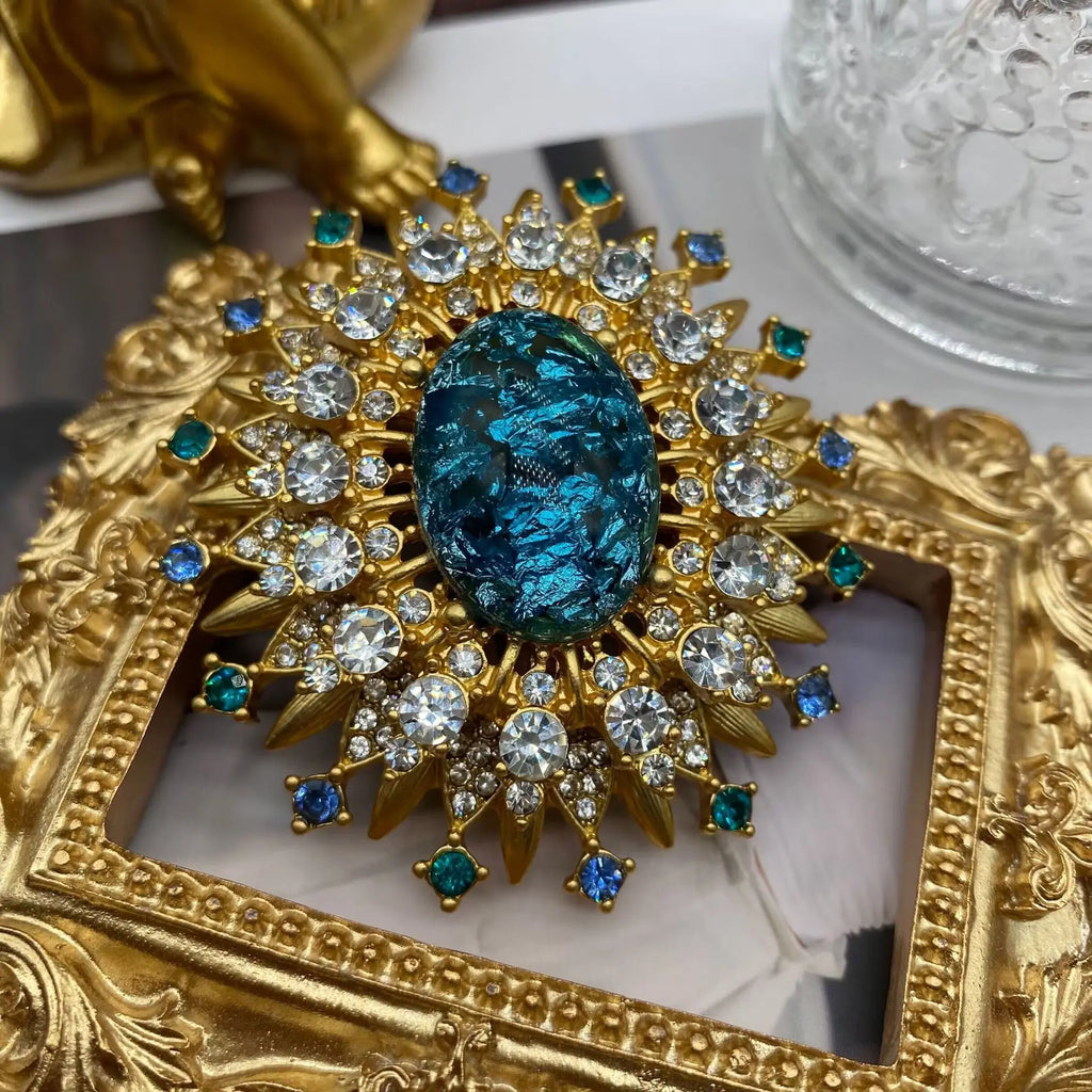 Vintage 1970s Glamour Starburst Crystal Brooch