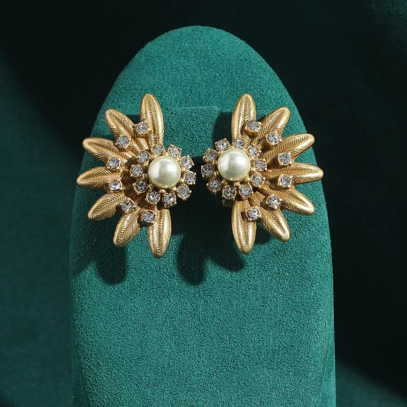 Vintage Half Daisy Pearl Earrings – Petal Sparkle & Feminine Grace