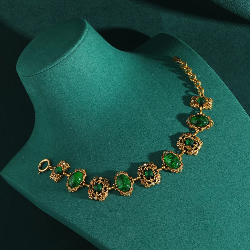 Vintage Green Glass Charm Bracelet – 1960s Boho Revival with Antique Craftsmanship