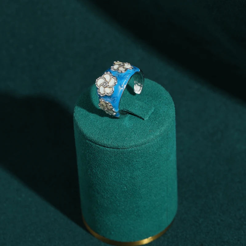 Vintage Blue Enamel & White Flower Gold Plated Cocktail Ring - Natural Stone Inlay