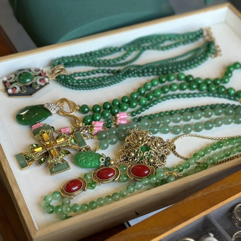 Vintage Emerald Green Water Drop Pendant Necklace