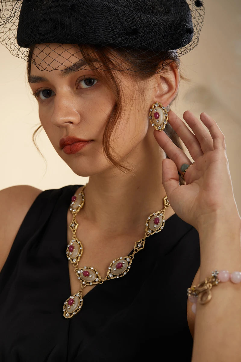 Vintage Pink Natural Stone Collar Necklace with Rhinestones