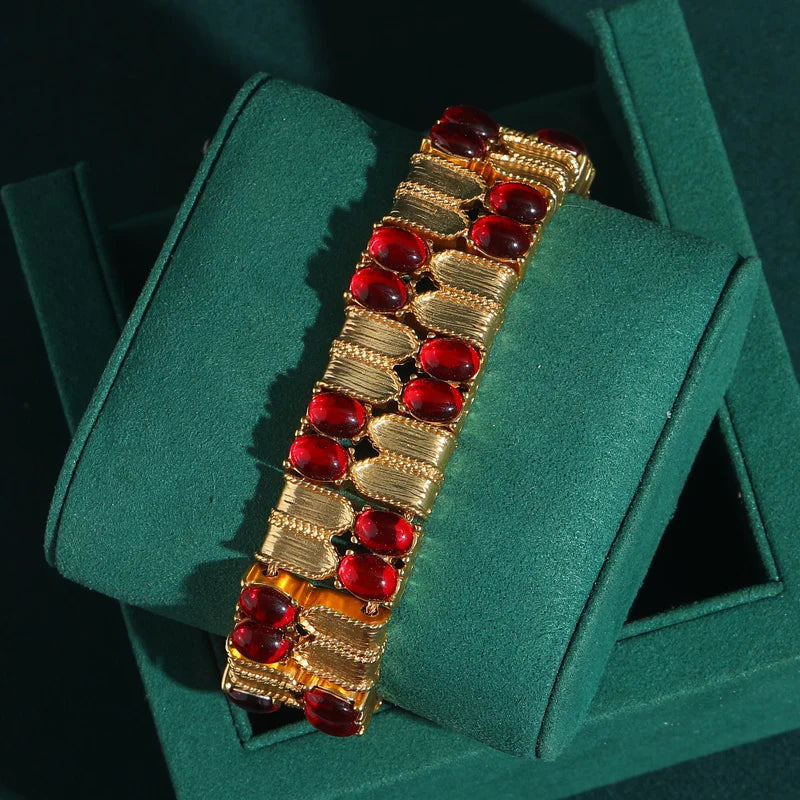 Red Glass Bangle Bracelet – Vintage-Inspired Retro Revival