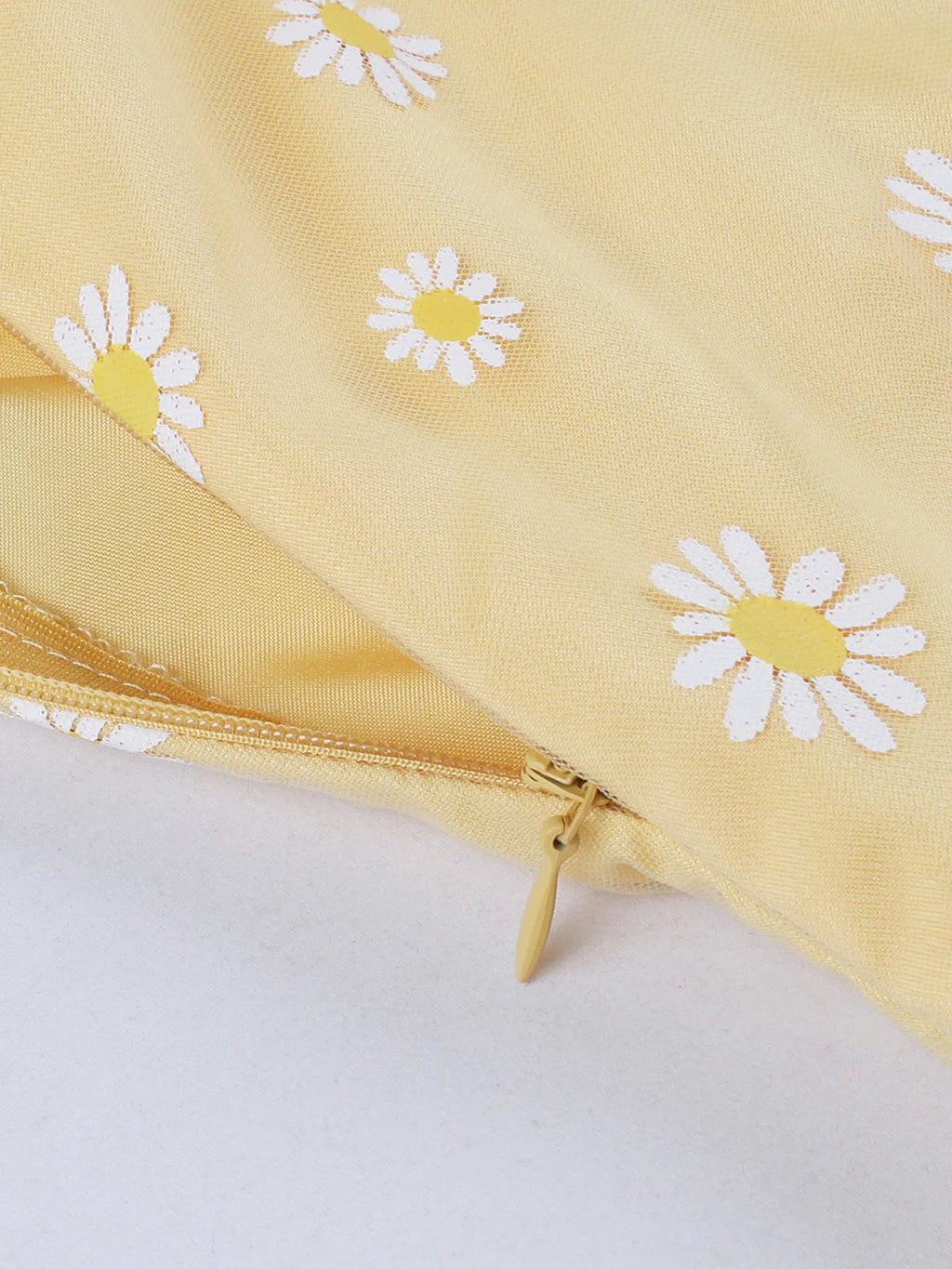 Step into Sunshine: The "Daisy Dream" Vintage-Inspired Sundress!