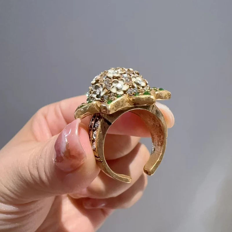 Vintage Sunflower Bouquet Ring – Green Rhinestone Bloom – Adjustable