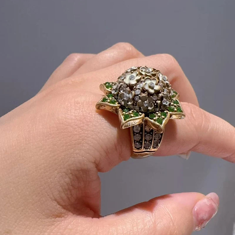 Vintage Sunflower Bouquet Ring – Green Rhinestone Bloom – Adjustable