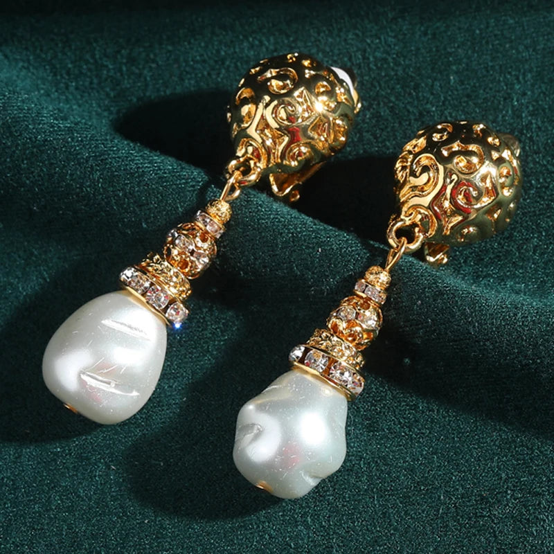 Retro Hollywood Baroque Pearl Pendant Earrings – Gold Filigree & Rhinestone Drop Clip-Ons