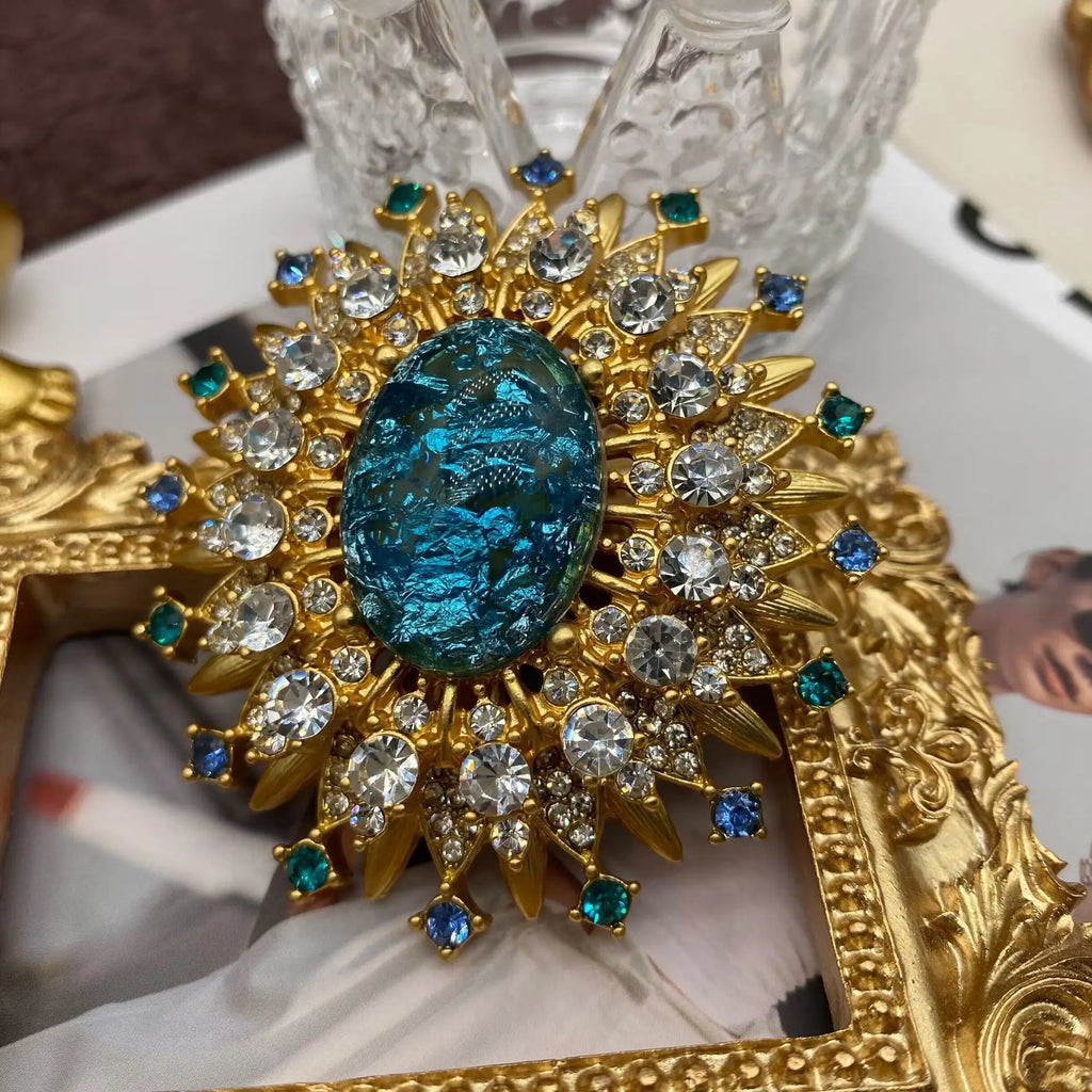 Vintage 1970s Glamour Starburst Crystal Brooch