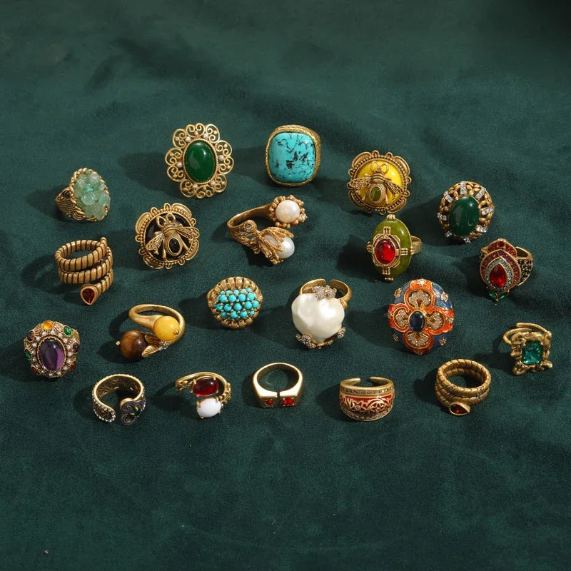 1960s Boho Mod Gravel Green Stone Ring – Gold-Plated Statement Piece