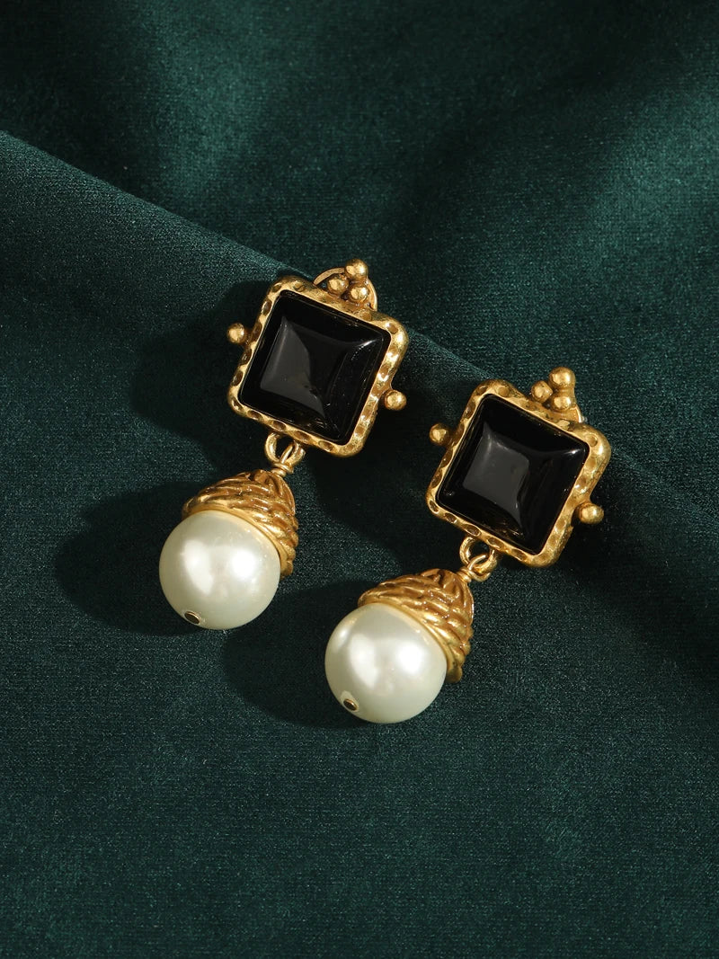 Square Black Agate & Pearl Drop Earrings – Vintage-Inspired Regal Glam