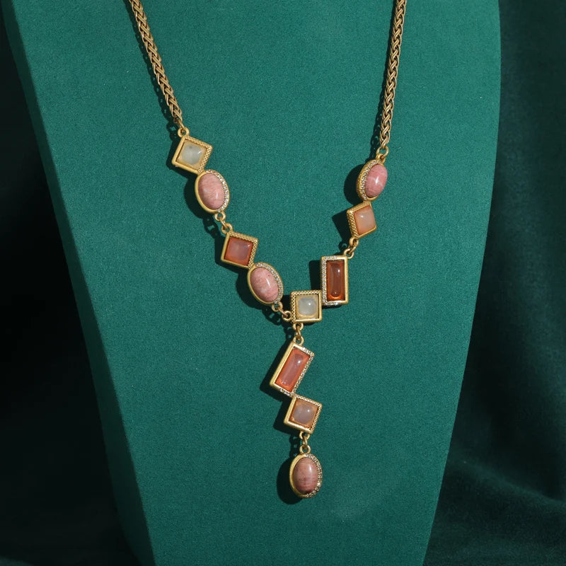 Vintage Pink Water Droplet Pendant Necklace – Art Deco & Emotional Elegance