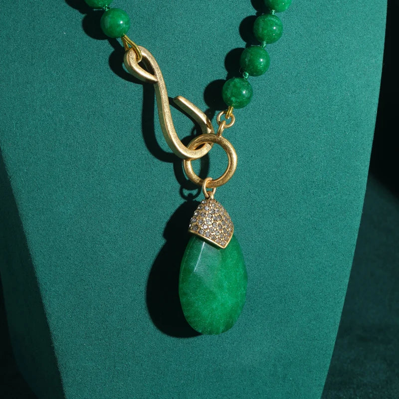 Vintage Emerald Green Water Drop Pendant Necklace