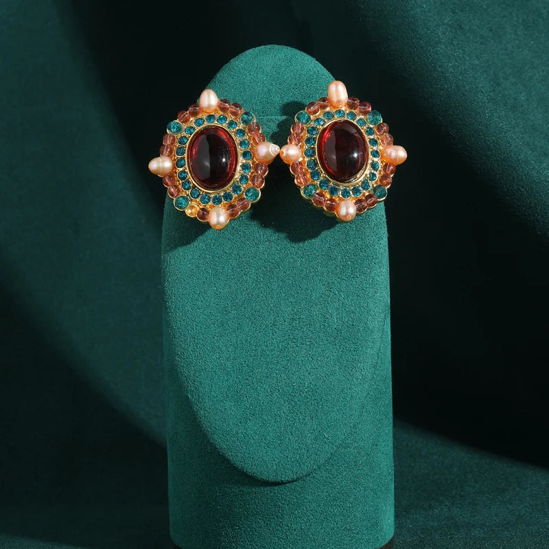Jewel Glaze Oval Pearl Stud Earrings – Vintage-Inspired Baroque Bloom