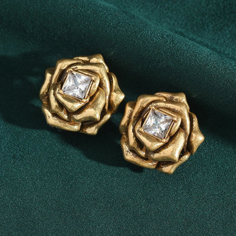 1940s Retro Hollywood Camellia Jewelry Set – Gold-Plated Floral Necklace, Earrings & Ring