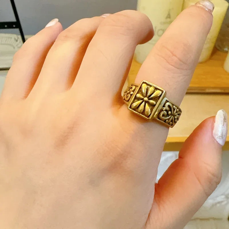 Vintage Antique Gold Plated Flower Square Ring - Simple & Elegant