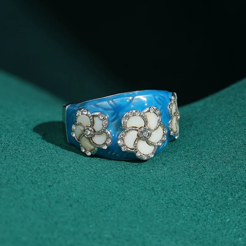 Vintage Blue Enamel & White Flower Gold Plated Cocktail Ring - Natural Stone Inlay