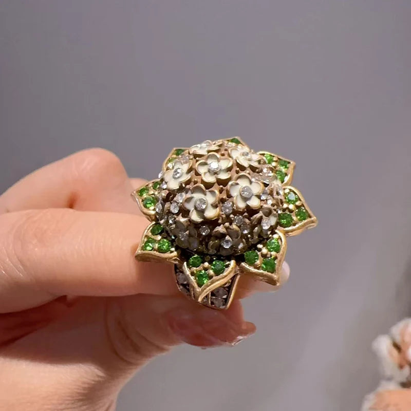 Vintage Sunflower Bouquet Ring – Green Rhinestone Bloom – Adjustable