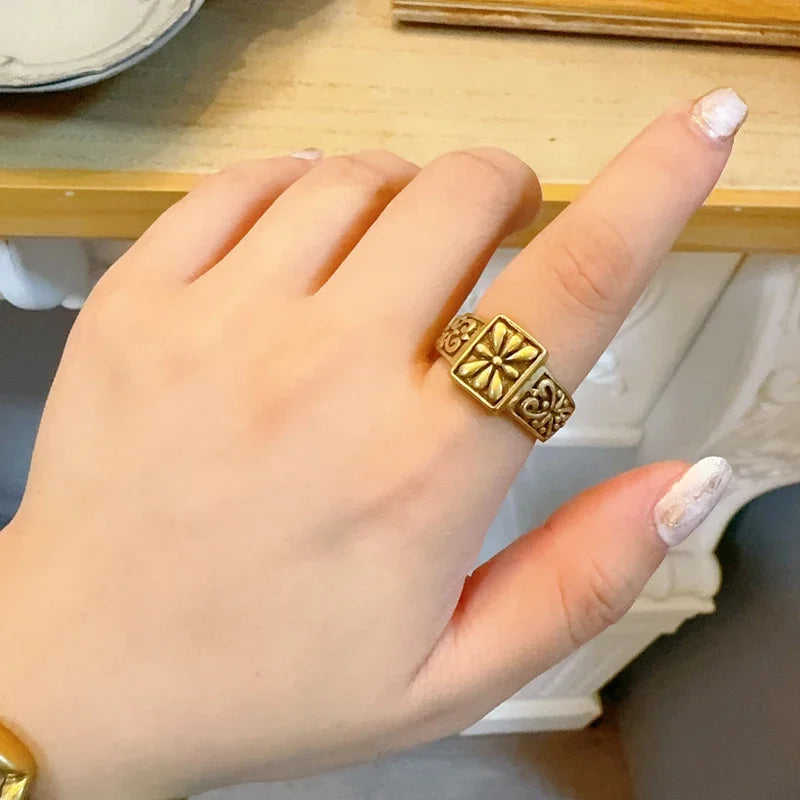 Vintage Antique Gold Plated Flower Square Ring - Simple & Elegant