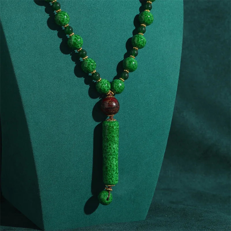 Vintage Emerald Green Beaded Necklace with Tassel Pendant
