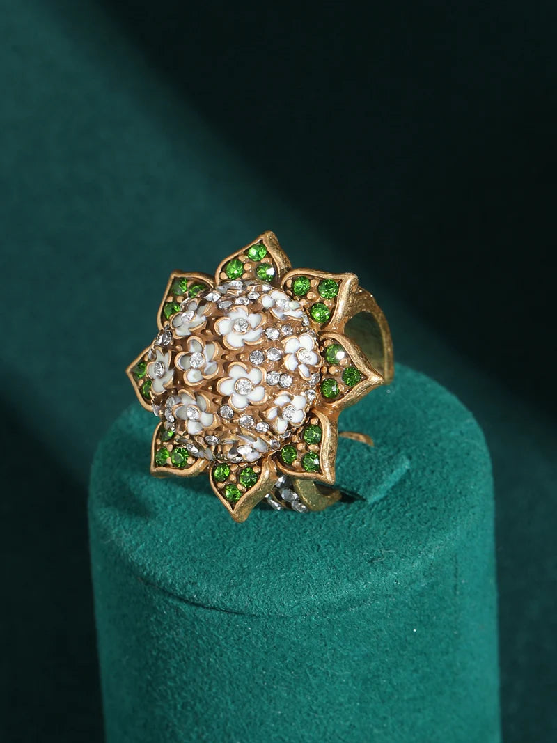 Vintage Sunflower Bouquet Ring – Green Rhinestone Bloom – Adjustable