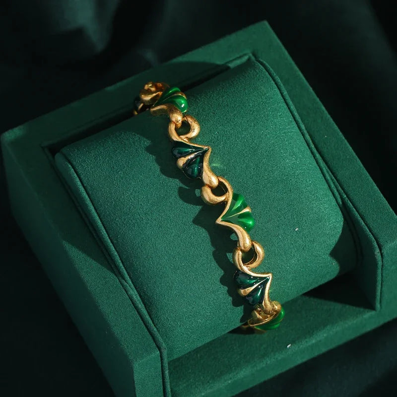 Vintage Green Heart Charm Bracelet – Gold-Plated Adjustable