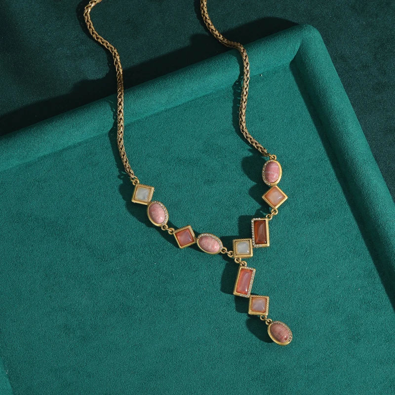 Vintage Pink Water Droplet Pendant Necklace – Art Deco & Emotional Elegance