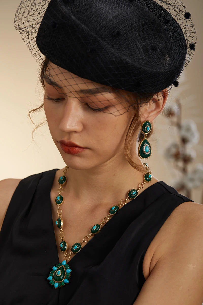 Retro Green Natural Stone Pendant Necklace