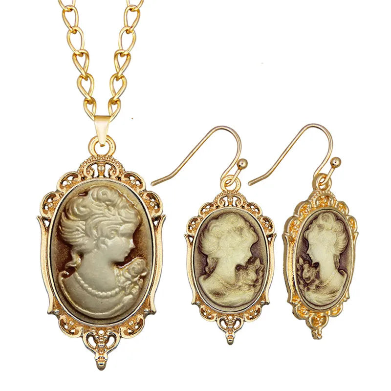 Lady Queen Cameo Jewelry Set – Necklace & Earrings (1890s Inspired)