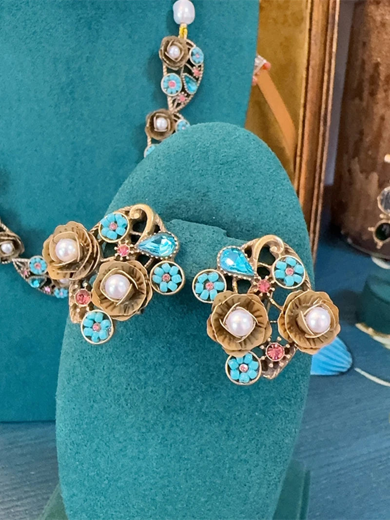 Vintage Freshwater Pearl Necklace with 3D Flower & Leaf Motif